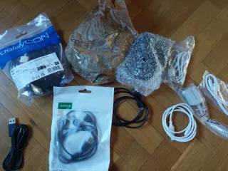 Cables Varios (Micro USB, móvil, sonido)