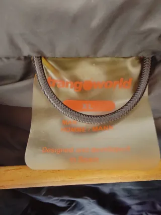 Abrigo Trangoworld gris talla L.