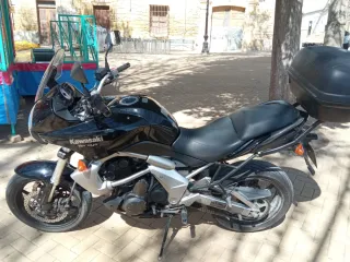 Kawasaki Versys 650cc Negra