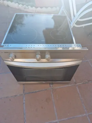Horno y encimera eléctrica Zanussi