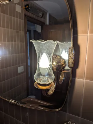 Espejo dorado vintage con apliques