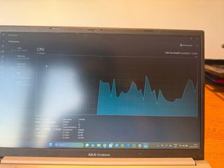 Asus Vivobook 15 i7-1255U 512GB SSD de junio 2025