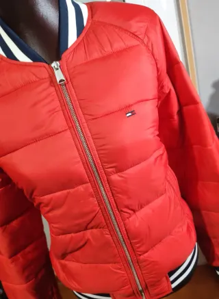 Chaqueta Tommy Hilfiger original roja – Nueva