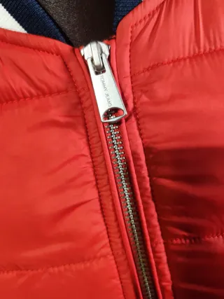 Chaqueta Tommy Hilfiger original roja – Nueva