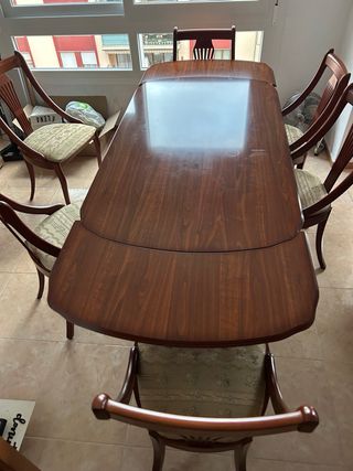 Mesa extensible comedor + 6 sillas madera