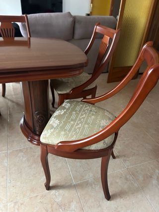Mesa extensible comedor + 6 sillas madera