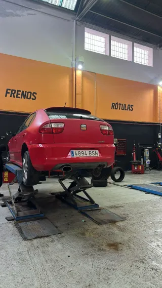 SEAT Leon Cupra r 210 2002