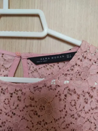 Blusa Zara rosa encaje manga larga