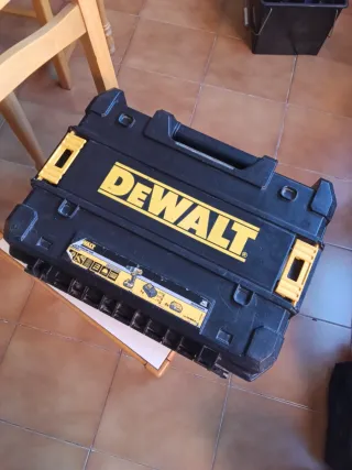 MALETÍN DEWALT