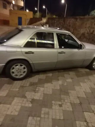 Mercedes-Benz Clase E 1994