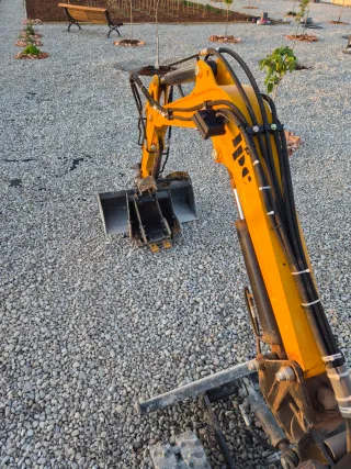 Mini excavadora 800kg