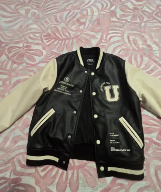 Chaqueta Zara niño negra y beige