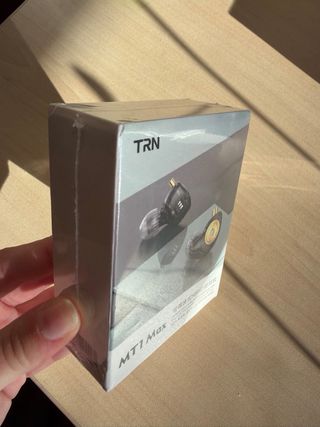 TRN MT1 Max - IEM Driver Dinâmico c/ Switch