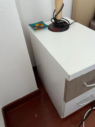 Mesita de noche 2 cajones