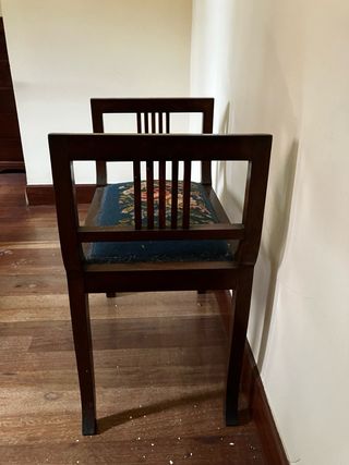 Poltrona ottomana vintage a fiori