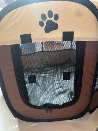 Parque plegable para perros beige y marrón