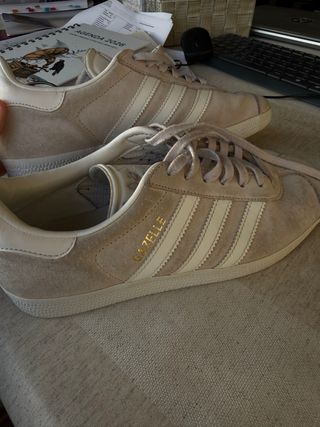 Zapatillas Adidas Gazelle Beige/Rosa Talla 37.5