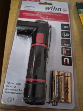 Linterna Wiha y Detector Voltaje Fluke