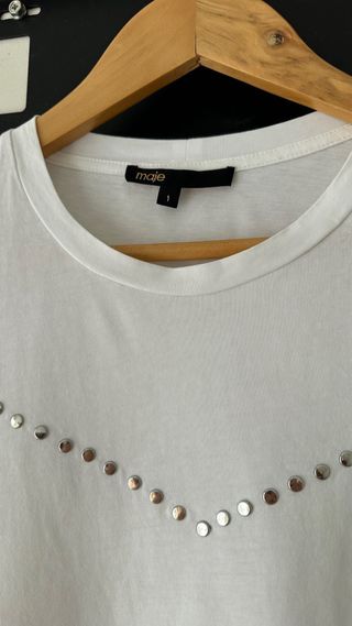 Camiseta Maje Blanca Talla S con Tachuelas
