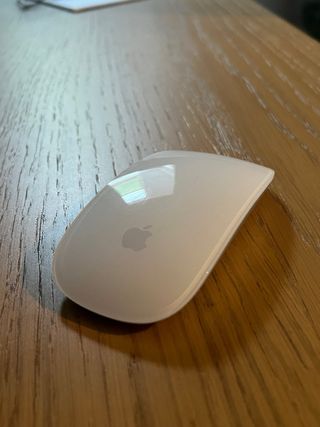 Ratón Magic Mouse 2 Apple Blanco. NO funciona