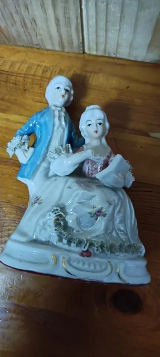 Figura de porcelana pareja años 60