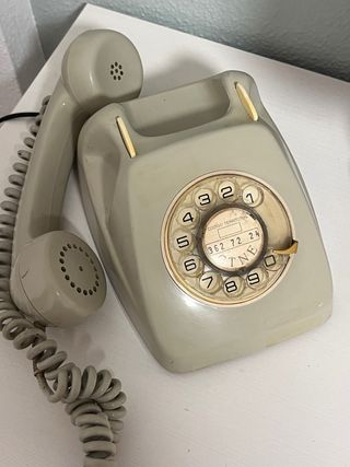 Teléfono vintage antiguo