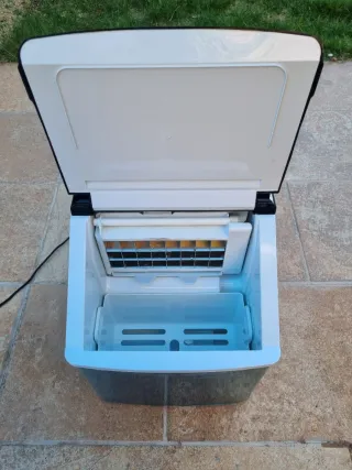 Macchina del ghiaccio Klarstein