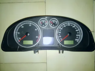 CUADRO INSTRUMENTO VOLKSWAGEN PASSAT B5.5