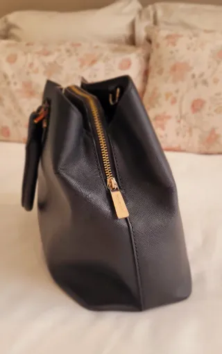 Elegante Bolso  Michael Kors Savannah