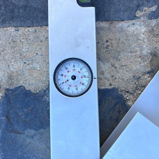 Nivel de ángulo y medidor