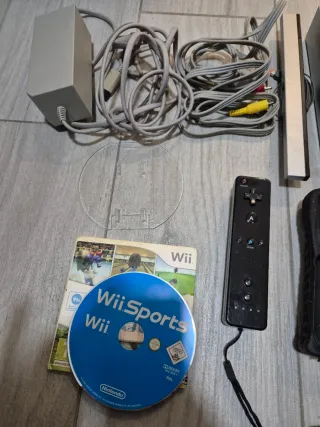 Nintendo Wii Blanca + Wii Sports + Accesorios