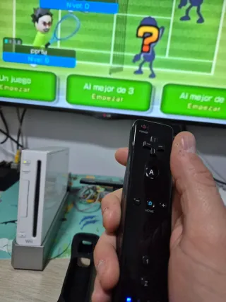 Nintendo Wii Blanca + Wii Sports + Accesorios