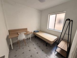 Habitación amueblada