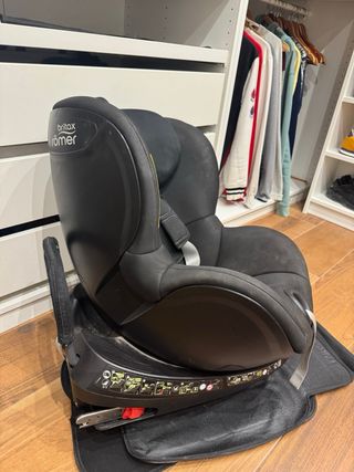 Silla de coche Britax Römer 0–5 años con regalos