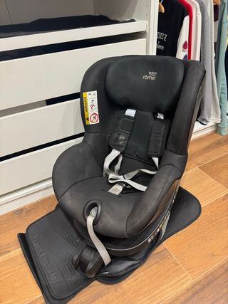 Silla de coche Britax Römer 0–5 años con regalos