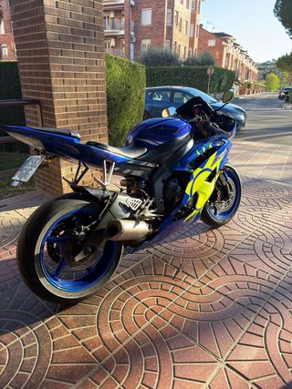 Yamaha R6 - 2008