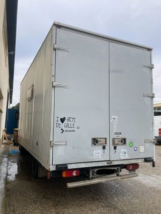 Nissan Atleon 110 Camión vivienda