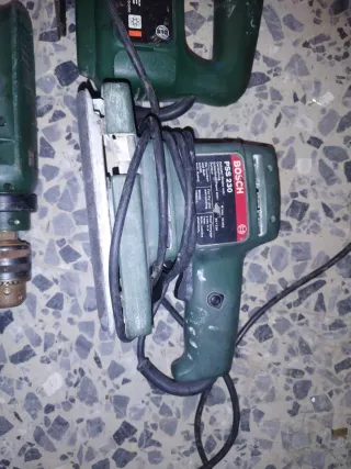 Lote Herramienta Bosch: Taladro caladora, Lijadora