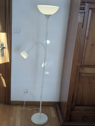 Lámpara de pie moderna