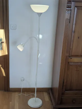 Lámpara de pie moderna