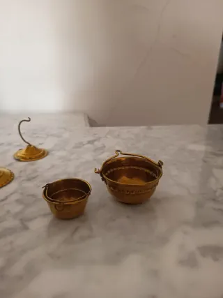 Ollas de latón antiguas
