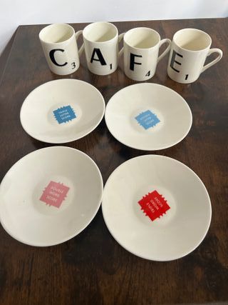 Tazze e piatti CAFE Scrabble