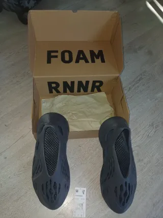 Adidas Yeezy Foam Runner Negro/Gris