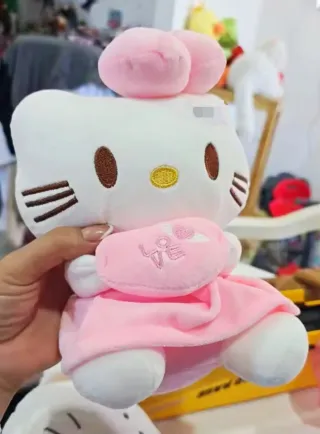 Peluche Hello Kitty con Corazón  "LOVE" (NUEVO!)