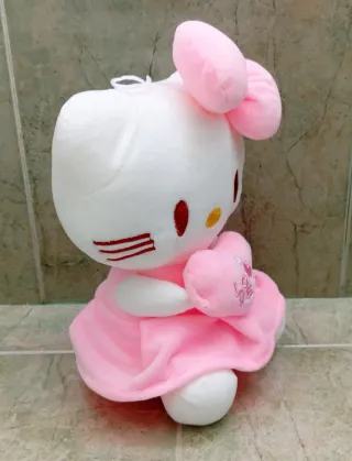Peluche Hello Kitty con Corazón  "LOVE" (NUEVO!)