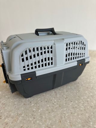 Transportín perro gris y negro