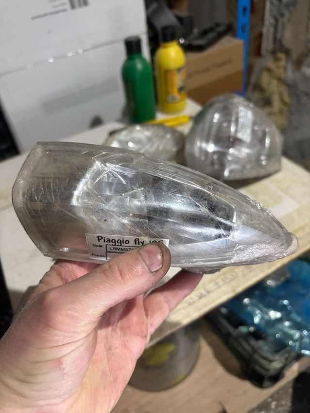 Pilotos Piaggio Fly 125 Delanteros y Traseros