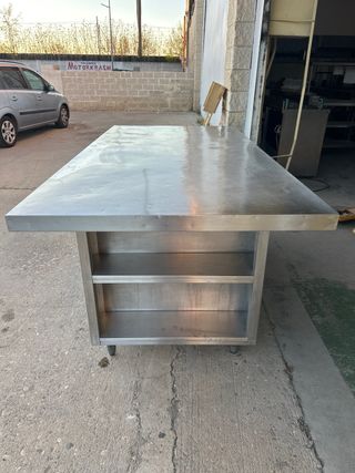 MESA TRABAJO CENTRAL INOX OPORTUNIDAD !!!