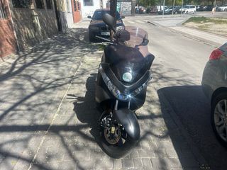 Suzuki Burgman 200 - Moto Automática