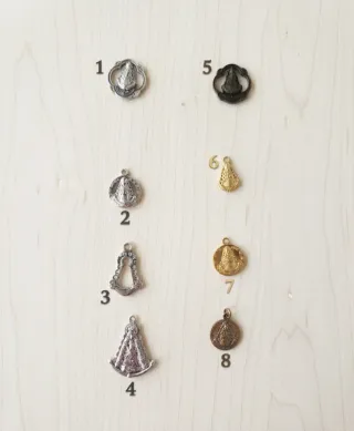 Cinta de terciopelo con abalorio para mantoncillo